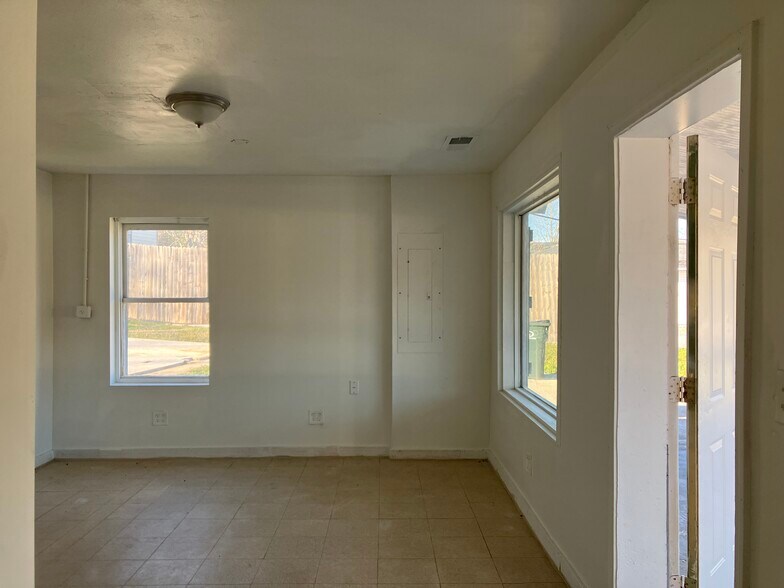 Building Photo - 6152 Jackson Hwy SW