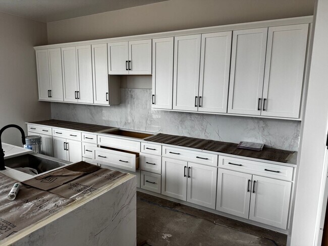 Building Photo - Brand-New Luxury Rental | 6 Bed, 5.5 Bath | 6,510 Sq Ft | Jordanelle Ridge, Heber City | $8,000/mo