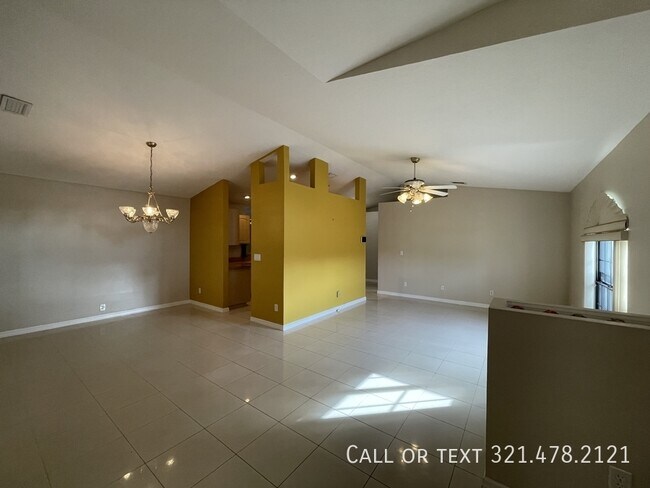 Building Photo - 611 Americana Blvd NE