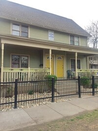 Building Photo - 304