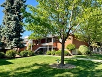 Building Photo - 2809-2815 W Pleasanton Ave