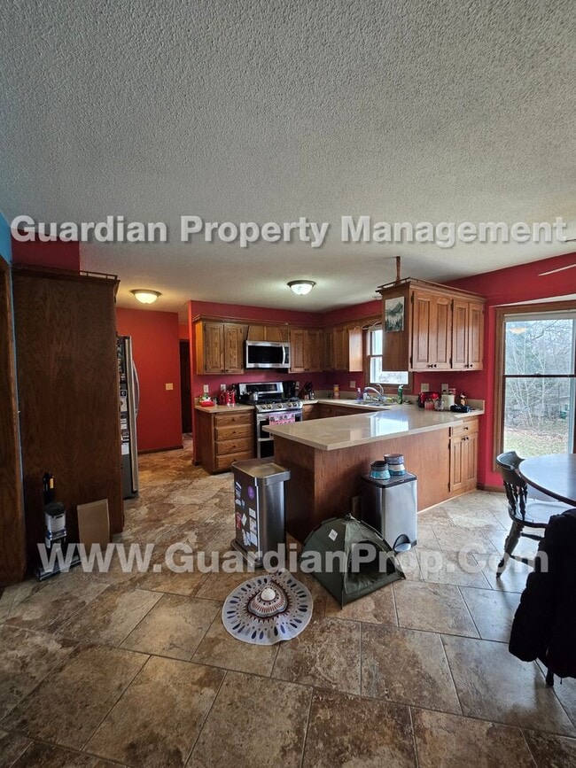 Building Photo - Coming Soon! Large Single-Family Home in Crystal, Owner suite W/ private balcony. 2nd deck and wa...