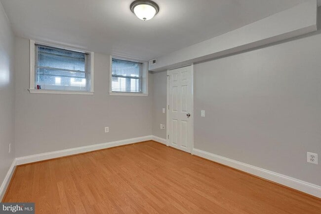 Building Photo - 625 Princeton Pl NW