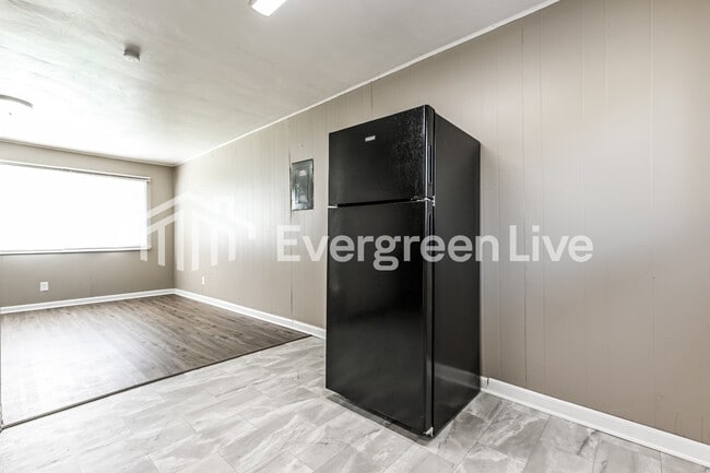 Building Photo - 419 Ferdinand Dr