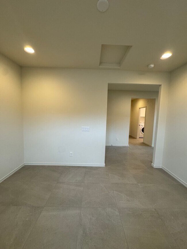 Building Photo - 17156 W Smoketree Dr
