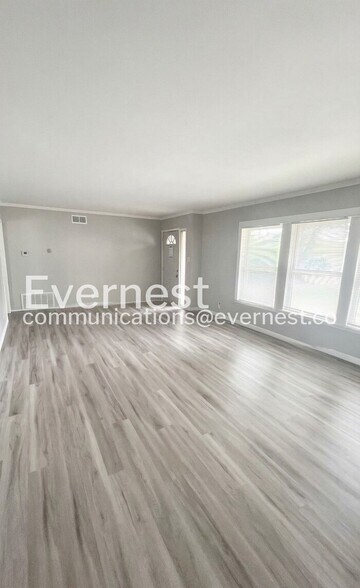 Building Photo - 4806 Gum Springs Rd