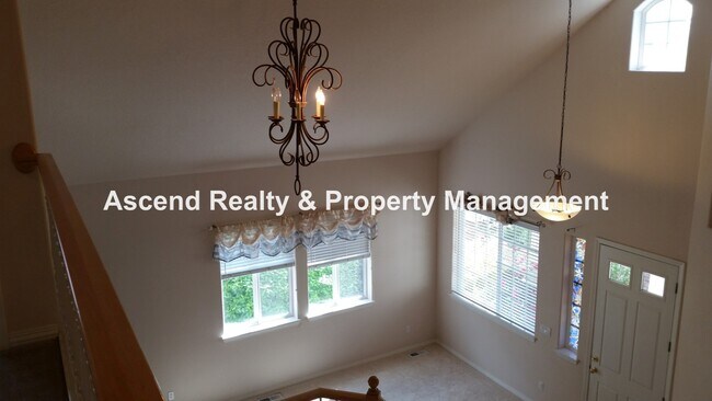 Building Photo - Bethany 4 Bed One Bed & Full Bath on Main Fenced Yard w/EV Charger Close to Schools & Shopping