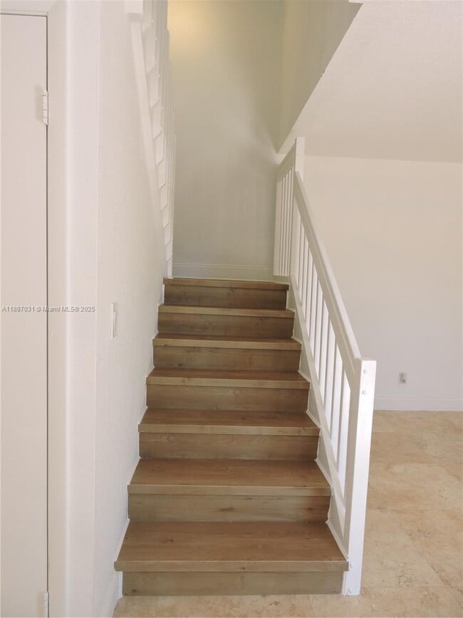Building Photo - 1316 SW 118th Terrace