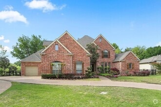 Building Photo - 3103 River Bend Dr