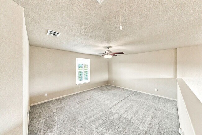 Building Photo - VIEWS VIEWS VIEWS! Ask about our rent incentives and Book your self guided tour today!