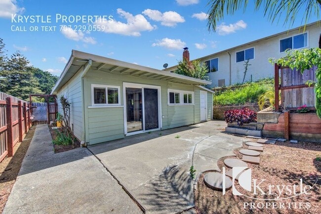 Building Photo - Lovely bungalow in the beautiful, rural co...