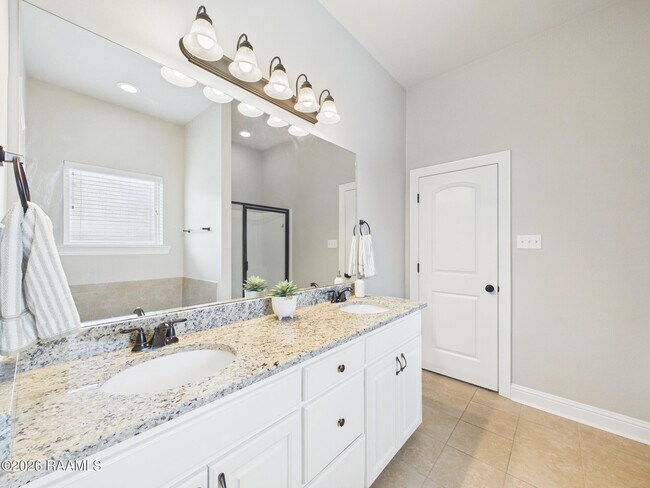 Building Photo - 100 Lacebark Dr