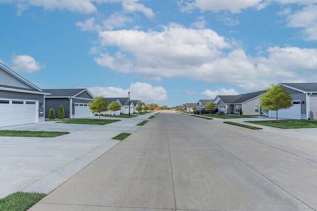 Building Photo - 147 Spartan Circle