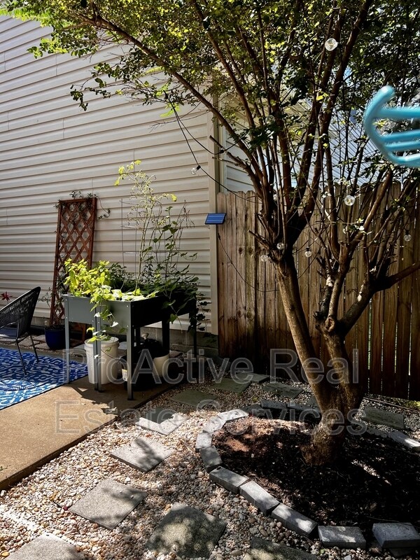 Building Photo - 5268 Pirata Pl