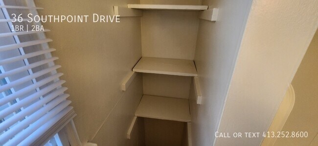 Building Photo - 36 Southpoint Dr