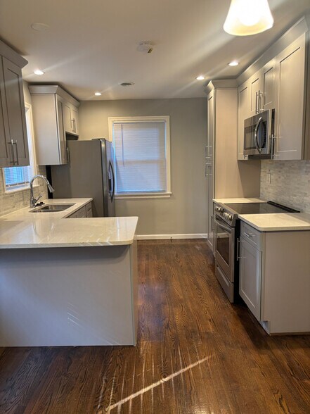 Building Photo - 4808 Henderson Rd