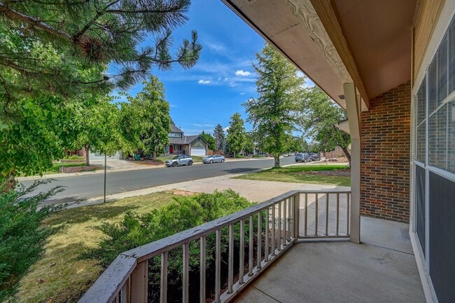 Building Photo - $2,800 - 3 Bed. 2.5 Bath Home with AC, Lof...
