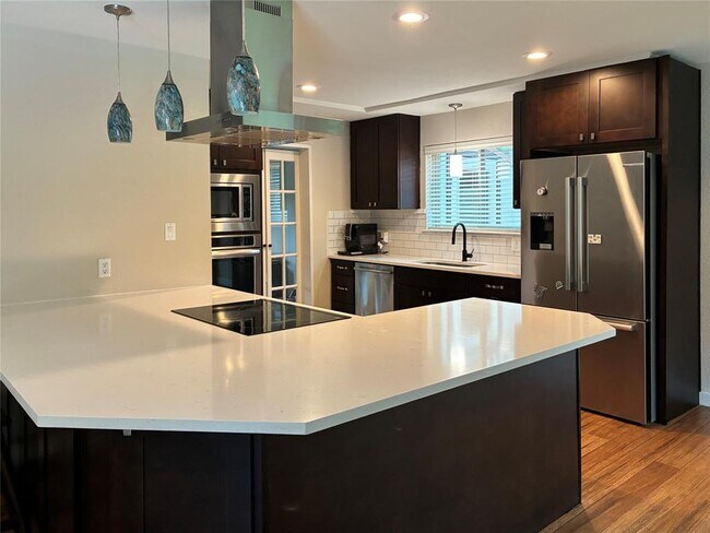 Building Photo - 3916 Amy Cir