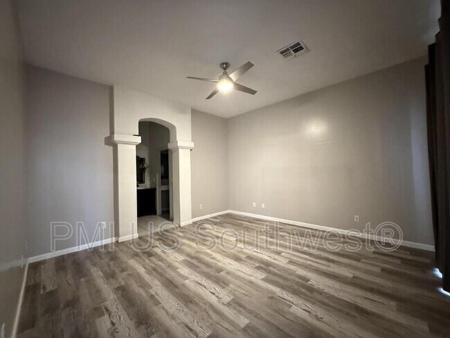 Building Photo - 3443 Sunbonnet Dr