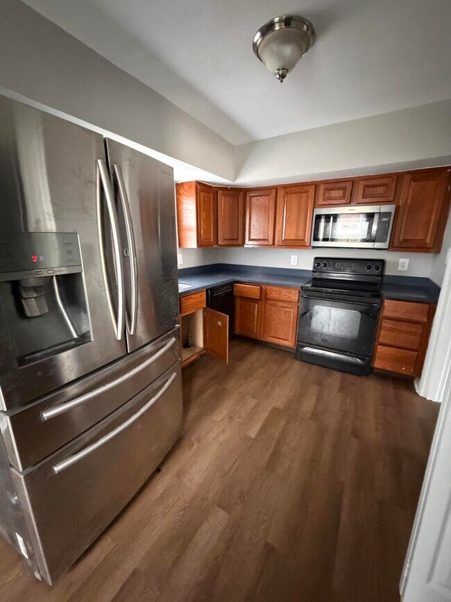 Building Photo - 611 Chestnut St