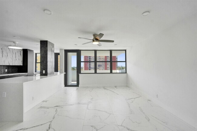 Building Photo - 1390 S Ocean Blvd