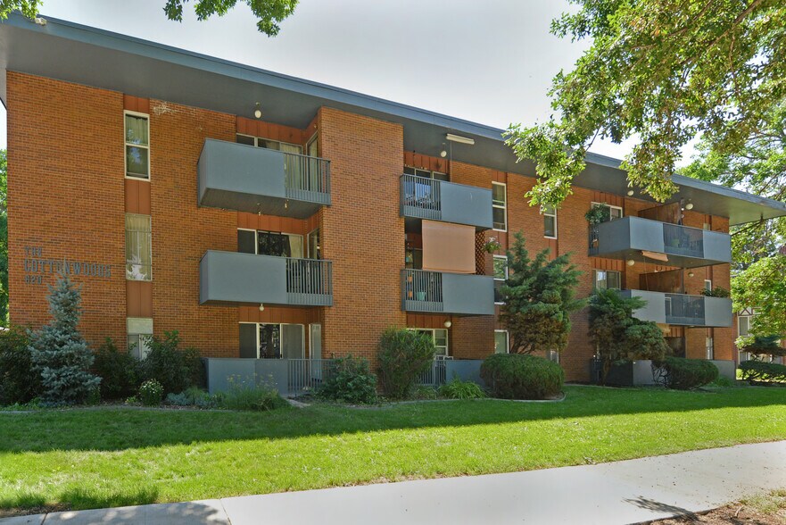 COTTONWOOD CONDOS - 620 Mathews St