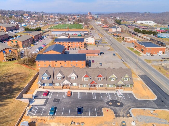 Building Photo - 91 E Main St