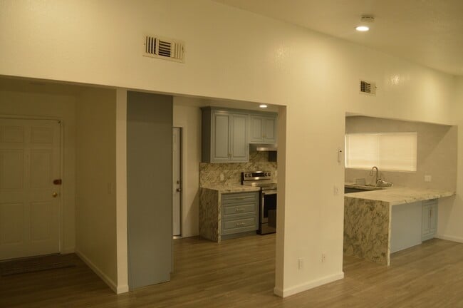 Building Photo - 1074 Plumwood Ct