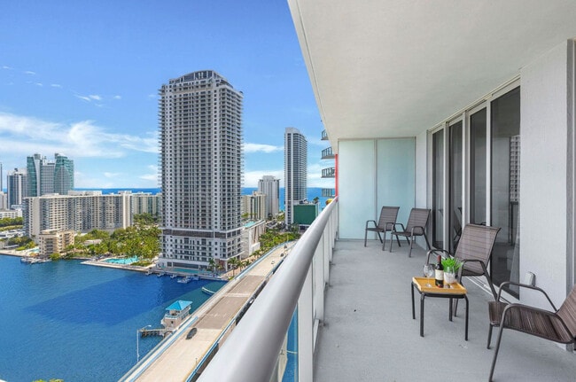 Building Photo - 1180 E Hallandale Beach Blvd