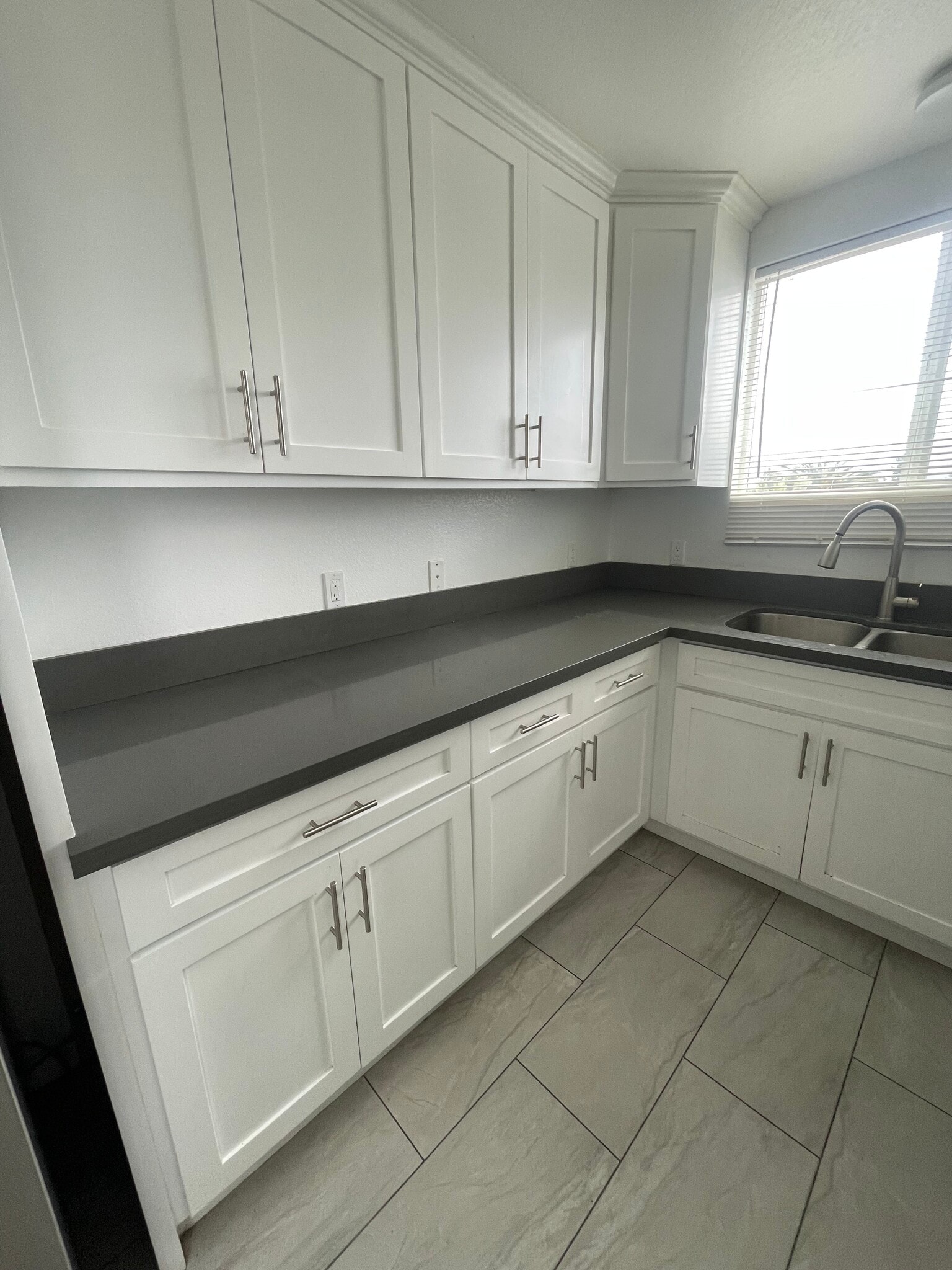 Building Photo - 446 W 126th St