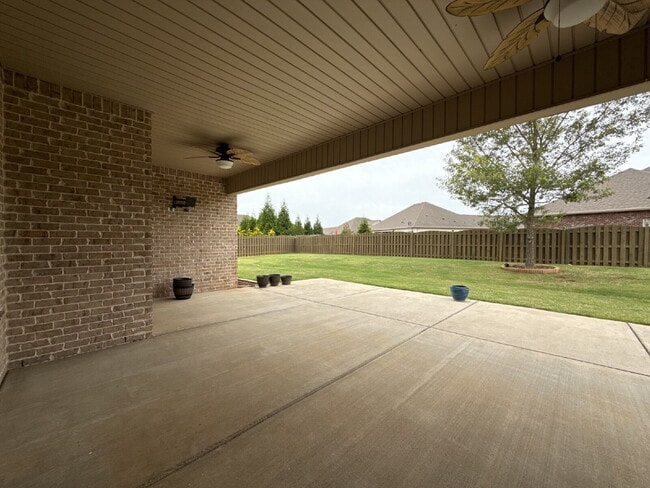 Building Photo - 20 Crimson Cloud SW