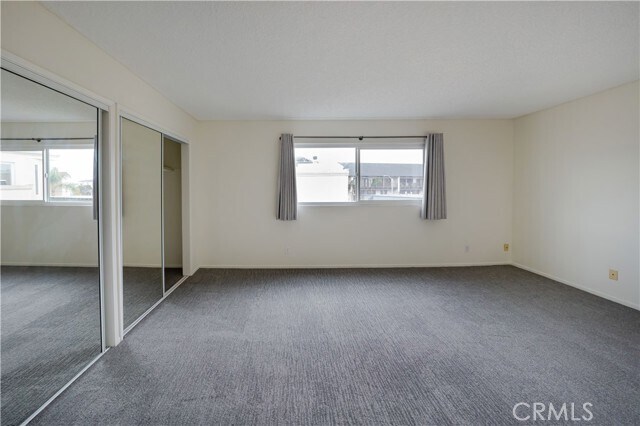 Building Photo - 423 2nd St