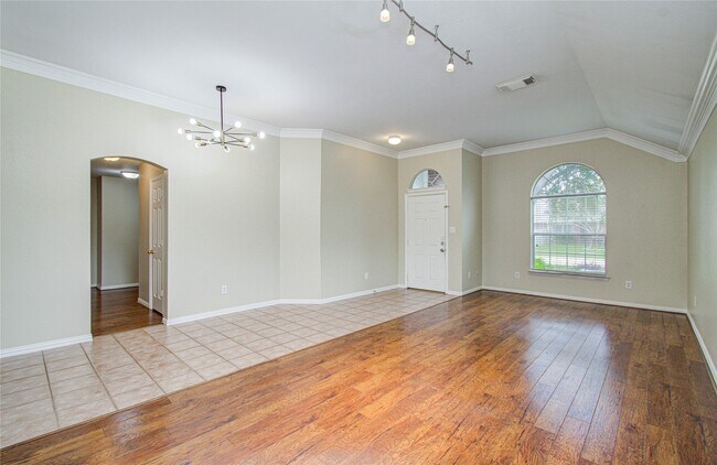 Building Photo - 18223 Heathridge Ln