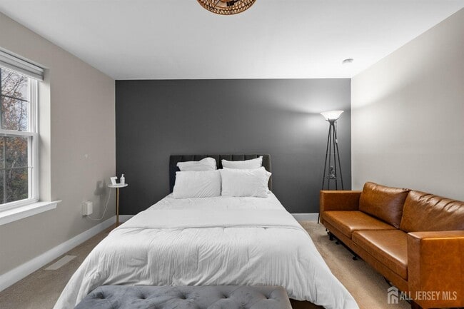 Building Photo - 1901 Swales Ct