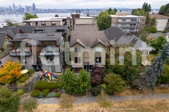Building Photo - 1512 44th Ave SW