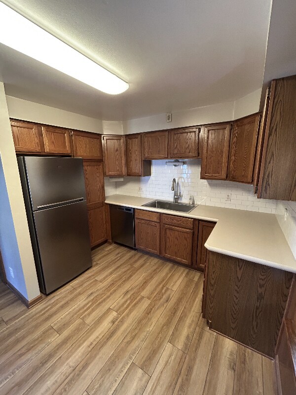 Building Photo - 38171 Wilson Ave