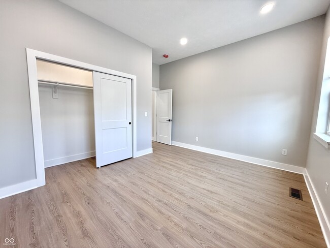 Building Photo - 2237 Carrollton Ave