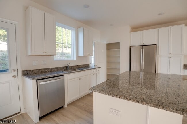 Building Photo - 1 Beirne Ln