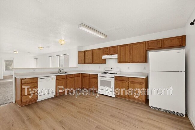 Building Photo - 5905 Night Whisper Rd NW