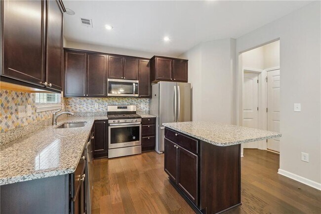 Building Photo - 4981 Bramblewood Cir