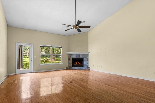 Building Photo - 11795 NW Creek Dr