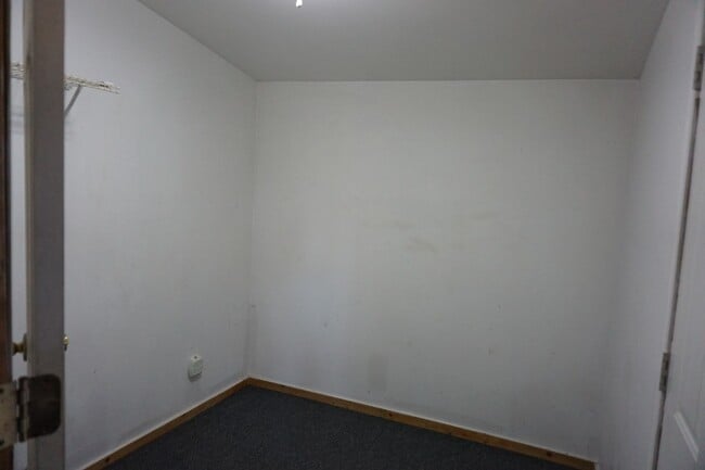 Building Photo - Comfortable One-Level Living in a Prime Location!