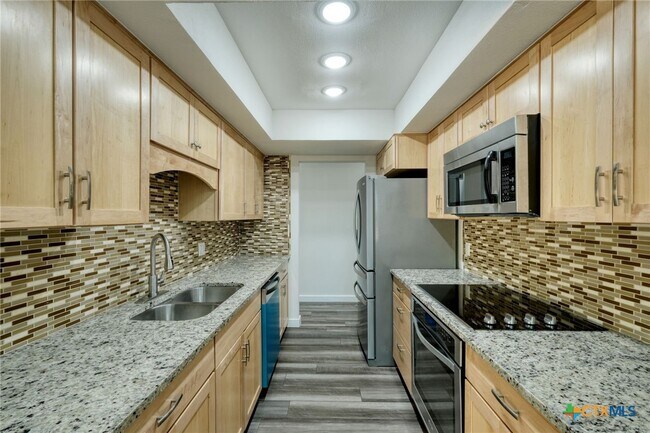 Building Photo - 1702 Wagon Gap Dr