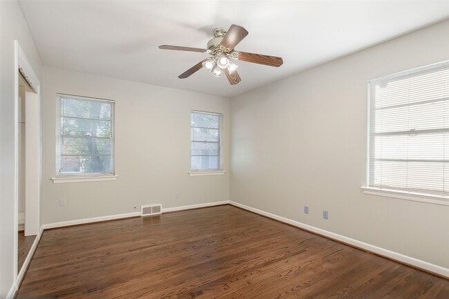 Building Photo - 6506 St Moritz Ave
