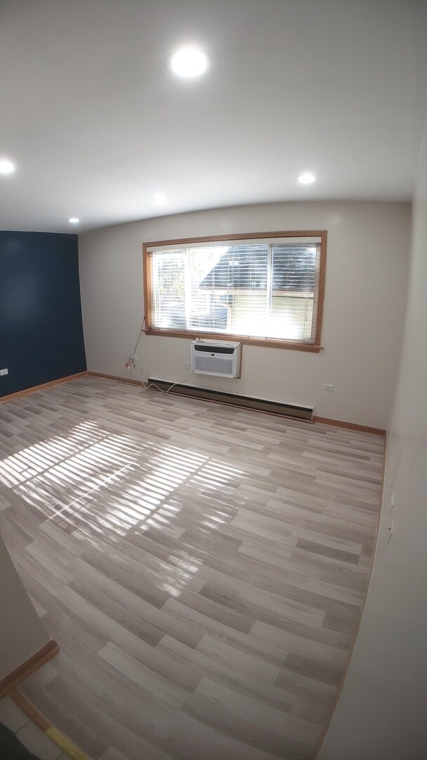 Building Photo - 1130 Dunlop Ave