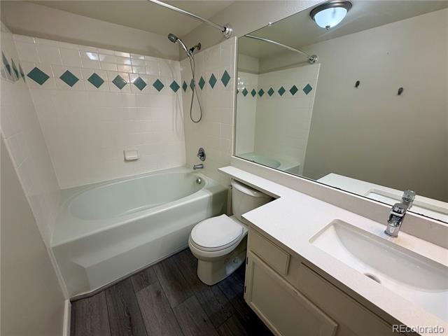 Building Photo - 6731 S Ivy Way