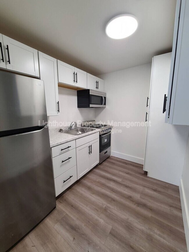 Building Photo - 917 Pearl St