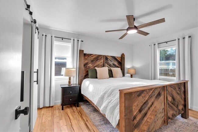 Building Photo - 1520 Foote St NE