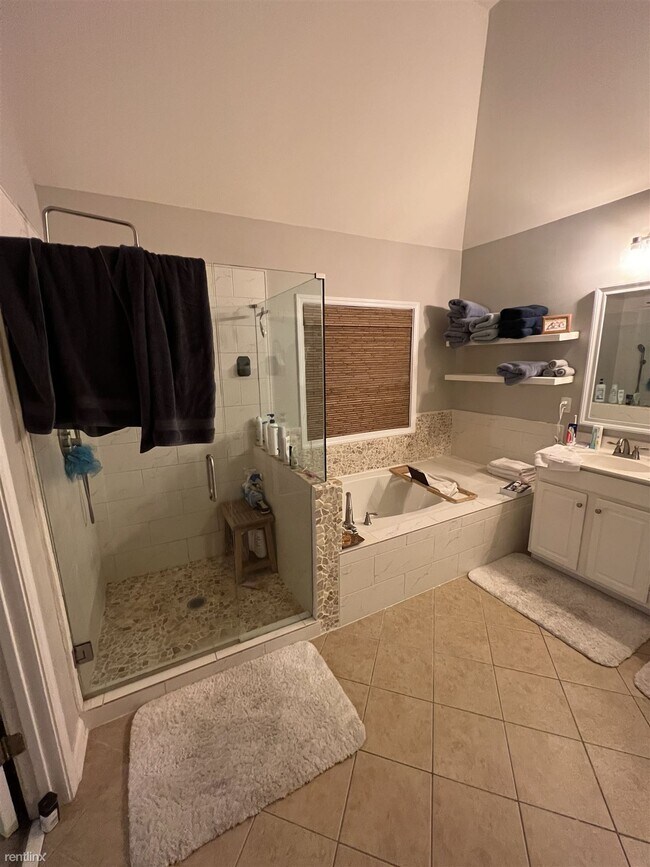 Building Photo - 4 br, 3 bath House - 6014 Vintage Pointe O...