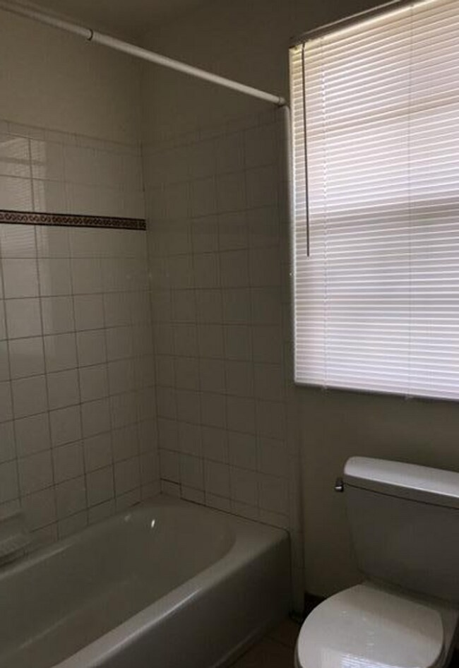 Building Photo - Cozy, Cute as a Button House, JAX Heights